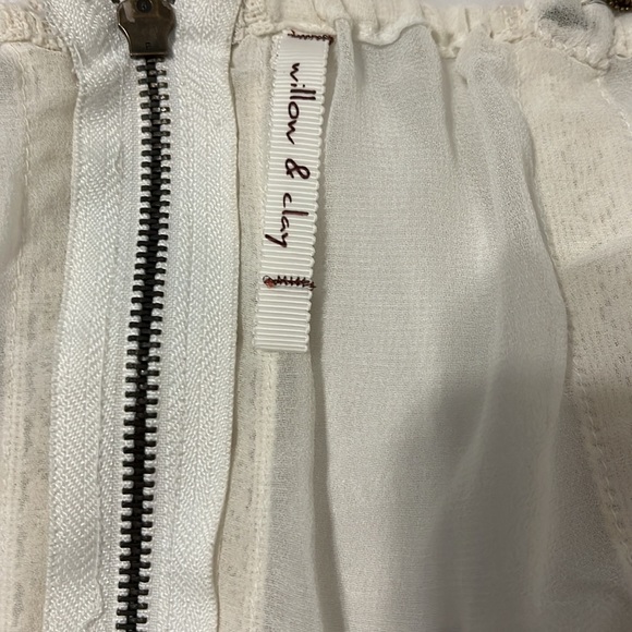 Women’s ivory top with twist rope strap - Picture 5 of 7